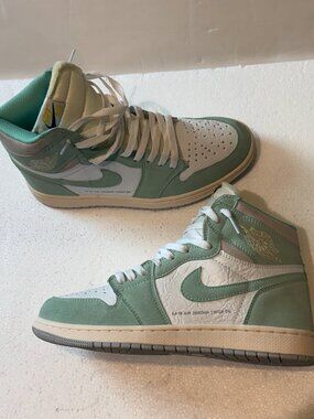 Nike Air Jordan 1 Retro High OG "Turbo Green" Mens Size 8 (555088-311) EUC 2019
